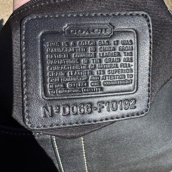 HOLD Coach Vintage Soho Black Leather Hobo Shoulder Bag 00s Buckle Silver F10192 - Picture 2 of 16